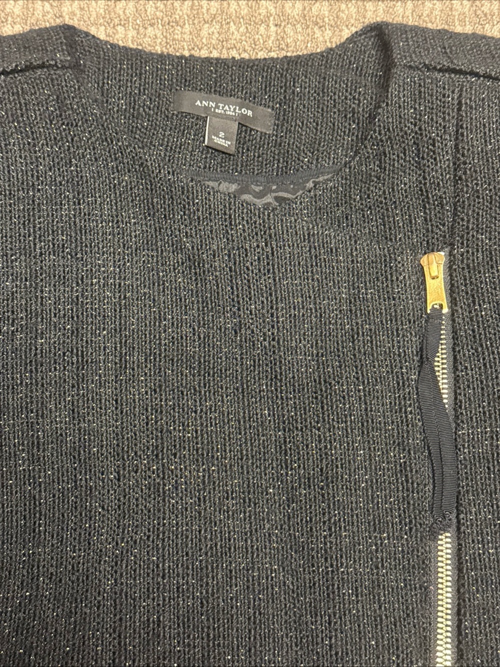 Ann Taylor Black Tweed with Gold Specks cropped Zip-Front Jacket Sz 2 - Picture 2 of 7